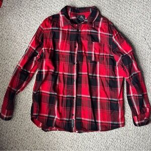 Red and Black Plaid Button-Up Shirt Men’s XL